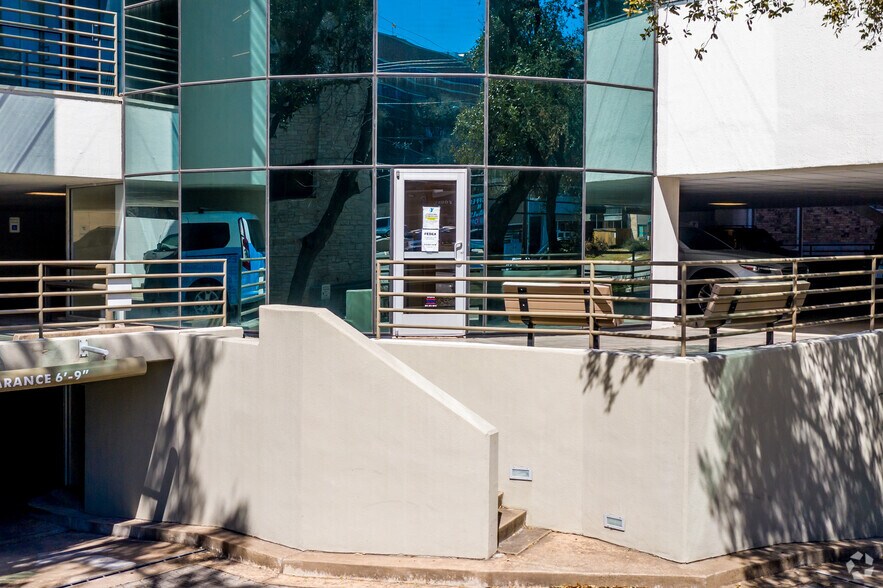 3208 Red River St, Austin, TX à louer - Photo du bâtiment - Image 2 de 9