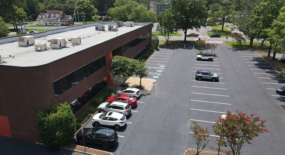 2800 N Parham Rd, Richmond, VA à vendre - Photo du bâtiment - Image 3 de 14