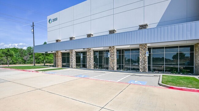 Plus de détails pour 2000 Lakeside Pky, Flower Mound, TX - Industriel à louer