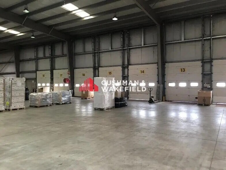 Industrial in Lespinasse for lease - Interior Photo - Image 3 of 6