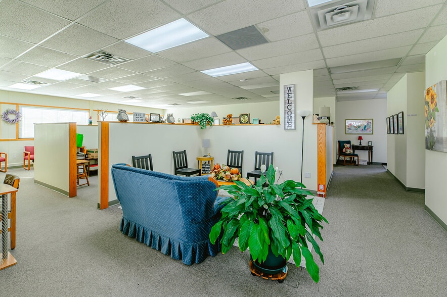 1801 Sunset Pl, Longmont, CO for sale - Building Photo - Image 2 of 14