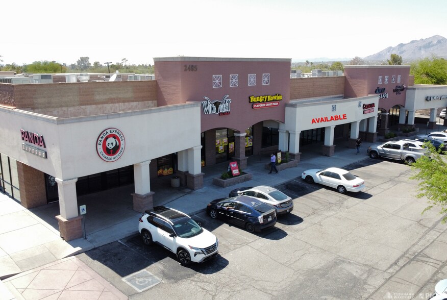 2485 N Swan Rd, Tucson, AZ à louer - Photo du bâtiment - Image 1 de 4