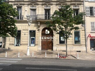 Plus de détails pour Commerce de détail à vendre