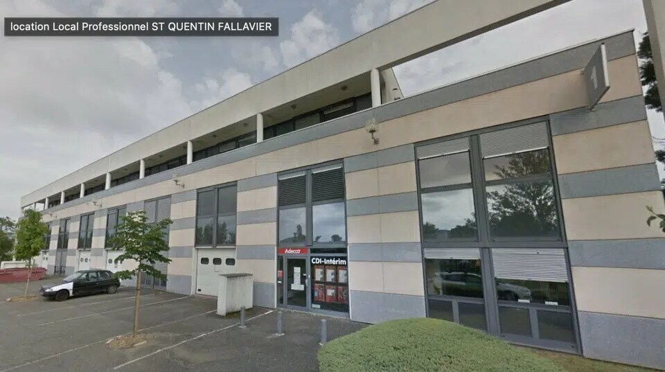 Commerce de détail dans Saint-Quentin-Fallavier à louer - Photo du bâtiment - Image 3 de 3