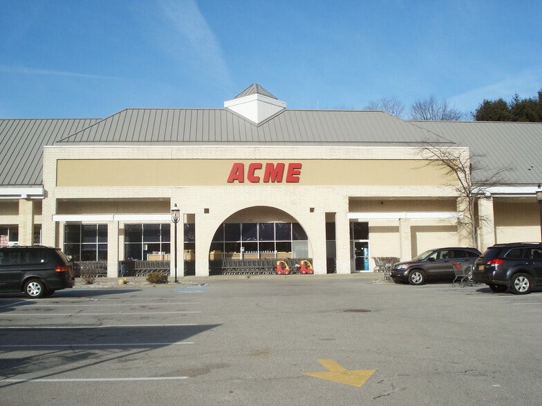 13-17 North Ave, Pleasant Valley, NY for lease - Building Photo - Image 2 of 5