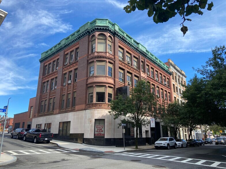 55-59 N Main St, Fall River, MA à louer - Photo du bâtiment - Image 2 de 7