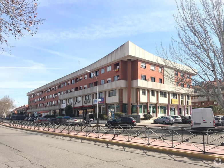Multifamily in Alcalá de Henares, Madrid for sale - Building Photo - Image 3 of 4