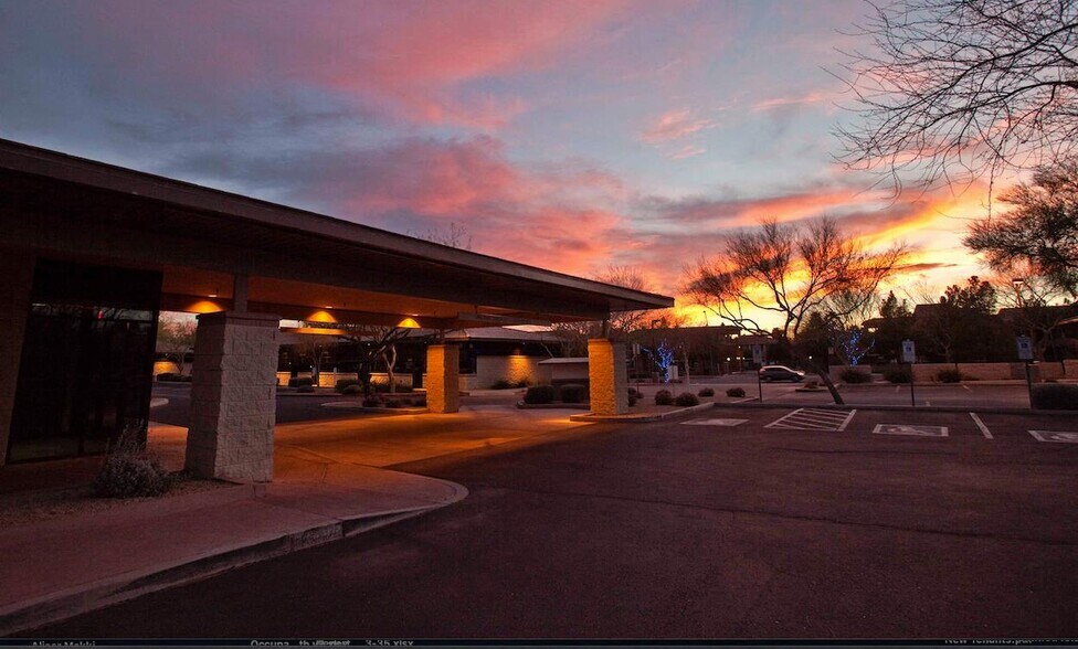 18301 N 79th Ave, Glendale, AZ à louer - Photo du bâtiment - Image 3 de 3