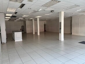 86-88 Front St, Arnold à louer Photo intérieure- Image 2 de 3