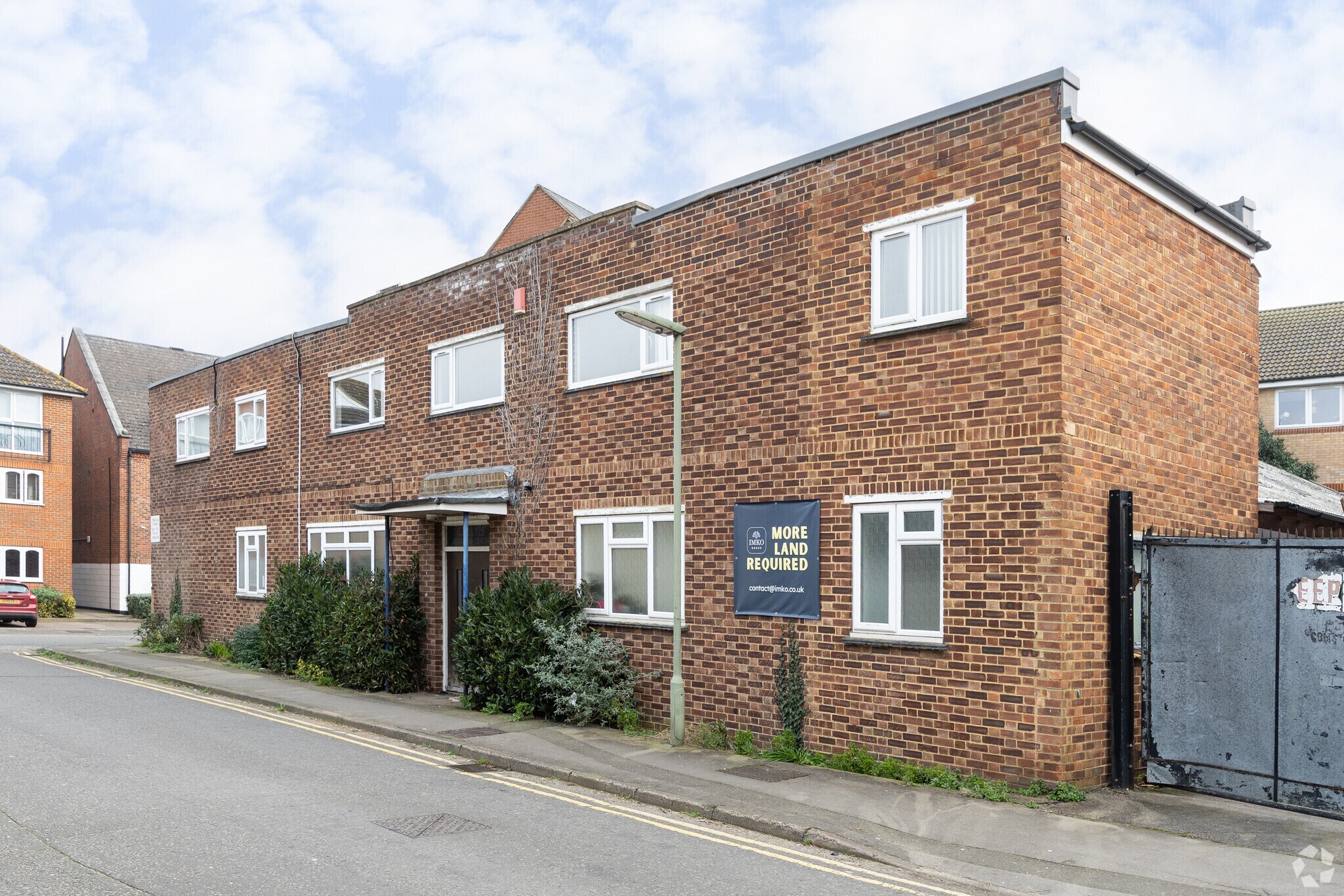 Gogmore Ln, Chertsey à louer Photo principale- Image 1 de 6