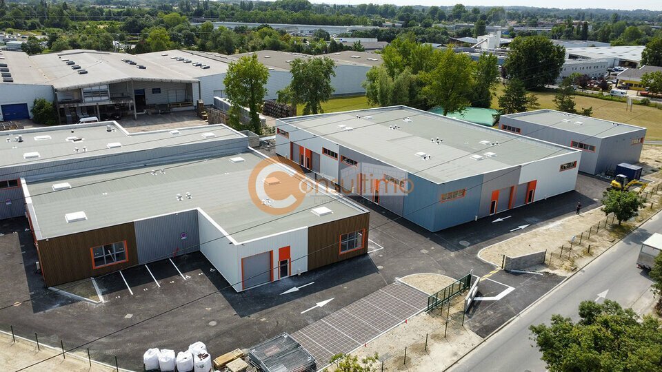Flex in Carbon-Blanc for lease - Building Photo - Image 3 of 6