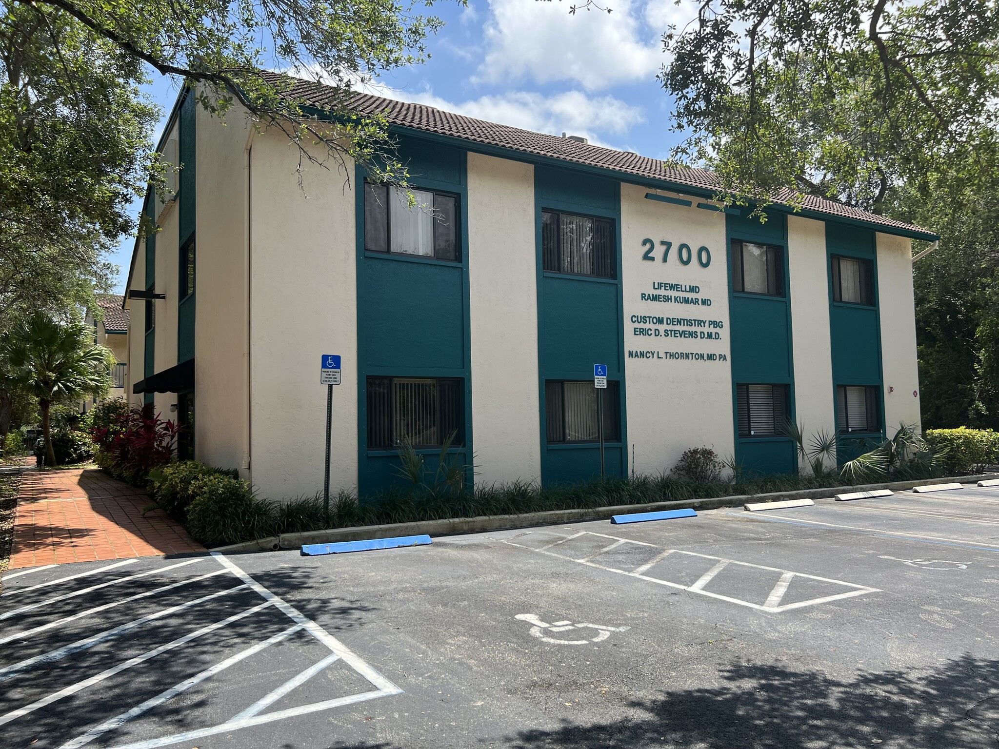 2700 Pga Blvd, Palm Beach Gardens, FL for lease Building Photo- Image 1 of 7