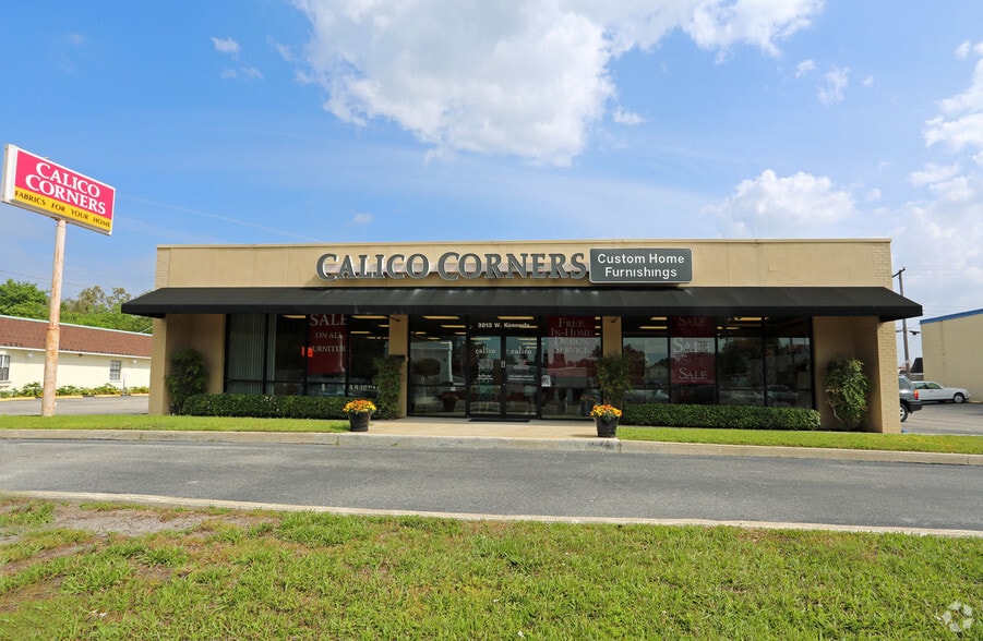 3813 W Kennedy Blvd, Tampa, FL for lease - Building Photo - Image 2 of 3