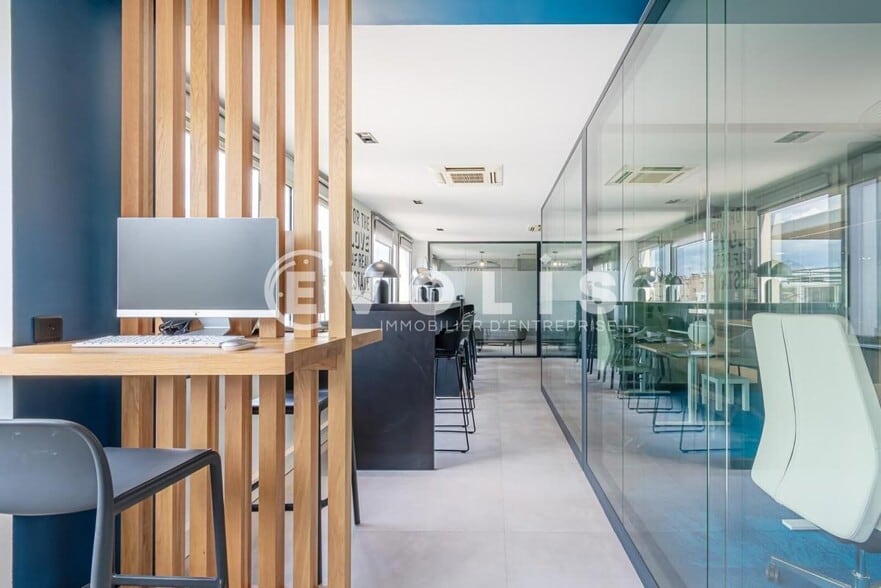 Office in Saint-Maur-des-Fossés for lease - Interior Photo - Image 3 of 10