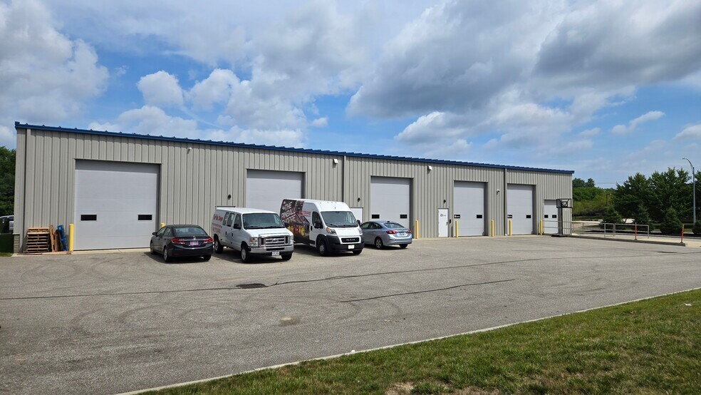 31441 Lorain Road Rd, North Olmsted, OH for lease - Building Photo - Image 2 of 4