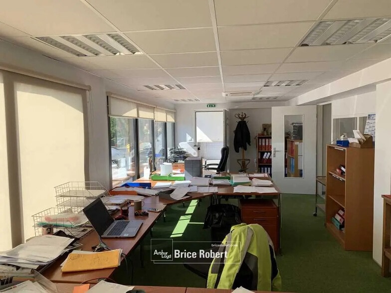 Office in Dardilly for sale - Interior Photo - Image 3 of 6