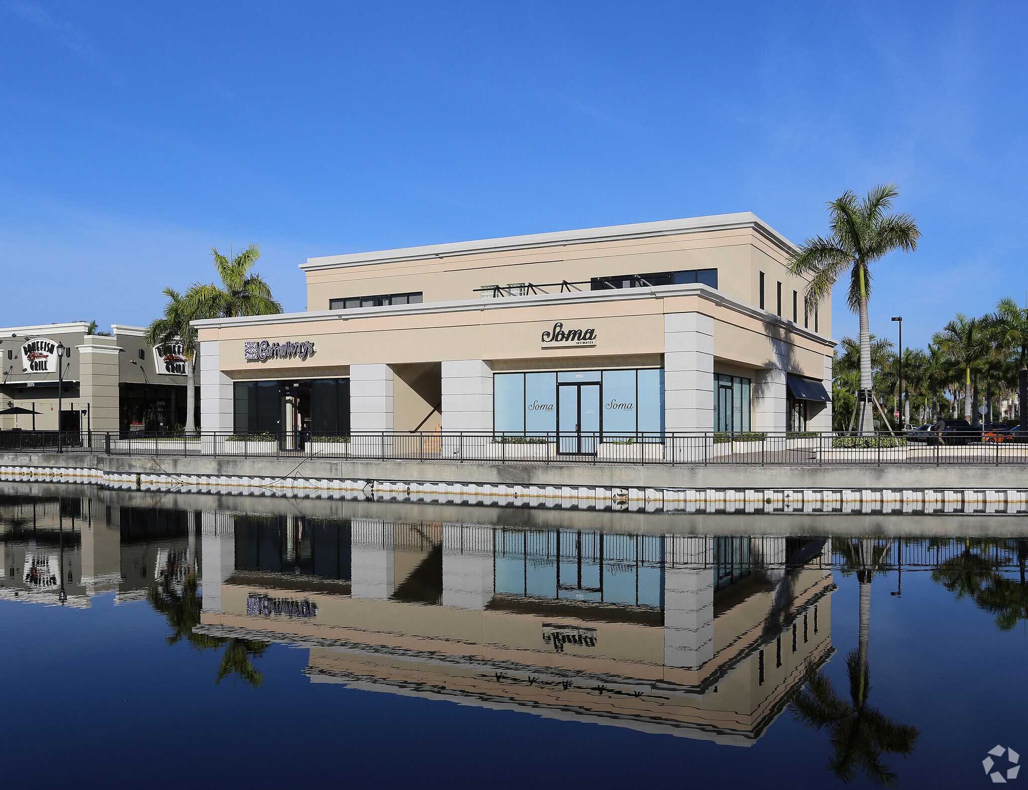 2089 Indian River Blvd, Vero Beach, FL à louer Photo du bâtiment- Image 1 de 15