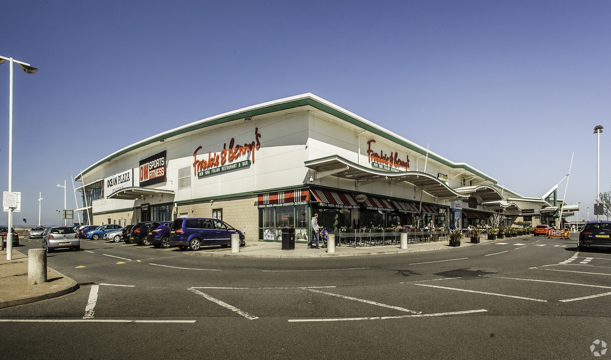 Marine Para, Southport for lease Primary Photo- Image 1 of 5