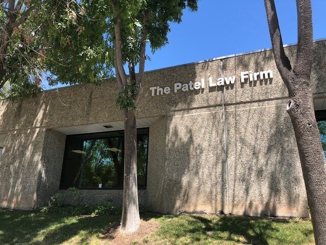 22952 Mill Creek Dr, Laguna Hills, CA à louer - Photo du bâtiment - Image 3 de 29