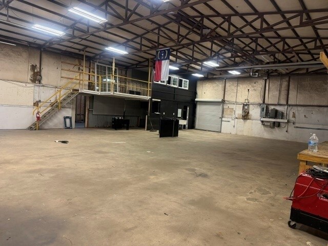 6659 Denver Industrial Park Rd, Denver, NC à louer - Photo intérieure - Image 3 de 9