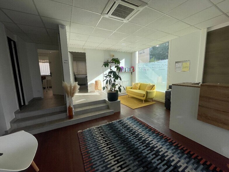 32 Rue Jacques-Louis Hénon, Lyon à louer - Photo intérieure - Image 2 de 5