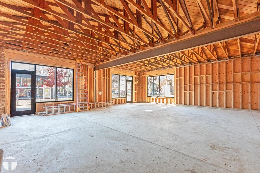 2201 J St, Sacramento, CA à vendre - Photo du bâtiment - Image 2 de 8