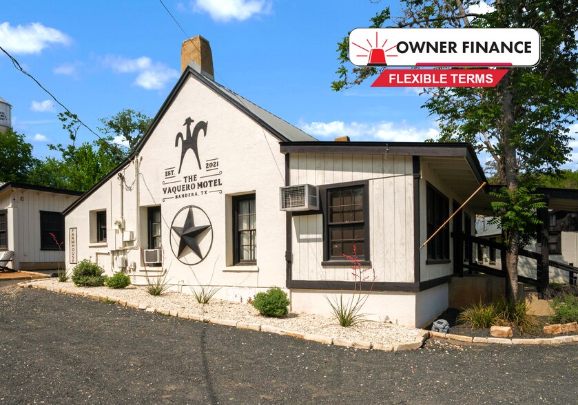 1103 Maple St, Bandera, TX à vendre - Photo du bâtiment - Image 1 de 19