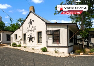 Plus de détails pour 1103 Maple St, Bandera, TX - Services hôteliers à vendre