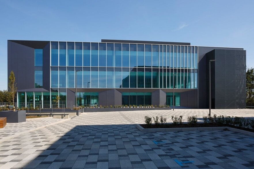 22-25 Milton Rd, Cambridge for lease - Building Photo - Image 3 of 13