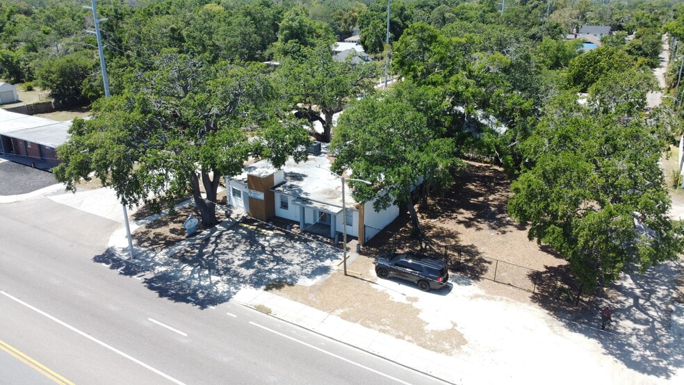 1327 Dr Martin Luther King Jr St S, Saint Petersburg, FL for sale - Building Photo - Image 3 of 10