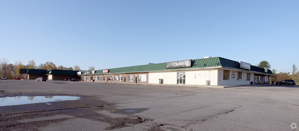 3702-3724 N Mitthoeffer Rd, Indianapolis, IN for lease - Primary Photo - Image 2 of 3