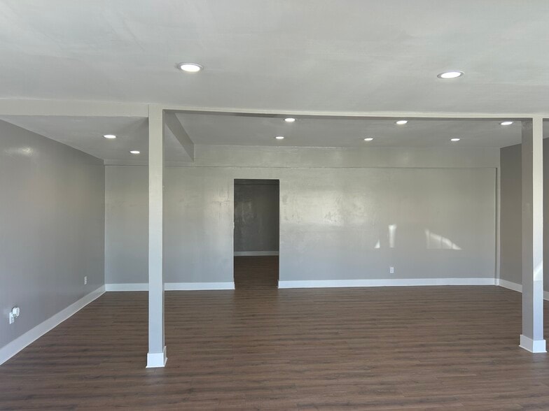 13426 Telegraph Rd, Whittier, CA for lease - Building Photo - Image 2 of 8