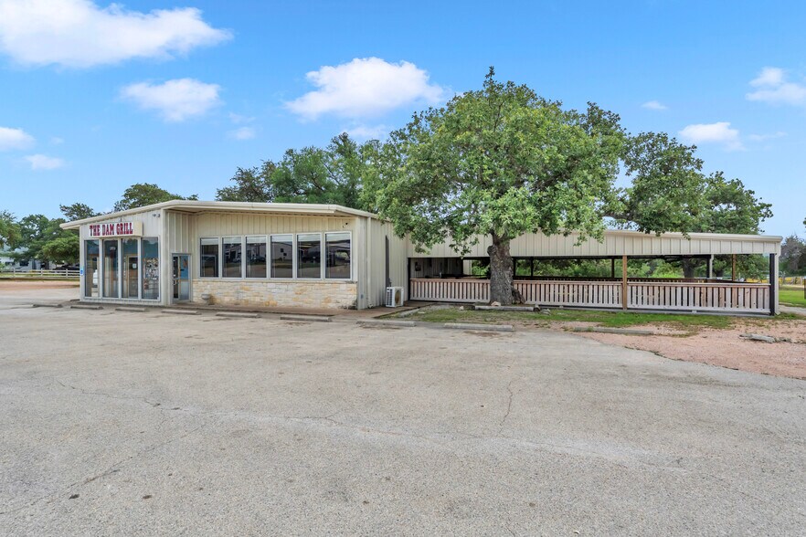 16082 E State Highway 29, Buchanan Dam, TX à vendre - Photo du bâtiment - Image 3 de 21