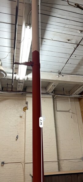 7 Dunnell Ln, Pawtucket, RI à louer - Photo intérieure - Image 2 de 40