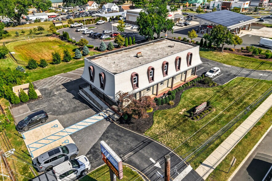 2605 US 130, Cinnaminson, NJ à louer - Photo du bâtiment - Image 2 de 58