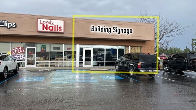 Plus de détails pour 675 Kootenai Cutoff Rd, Ponderay, ID - Commerce de détail à louer