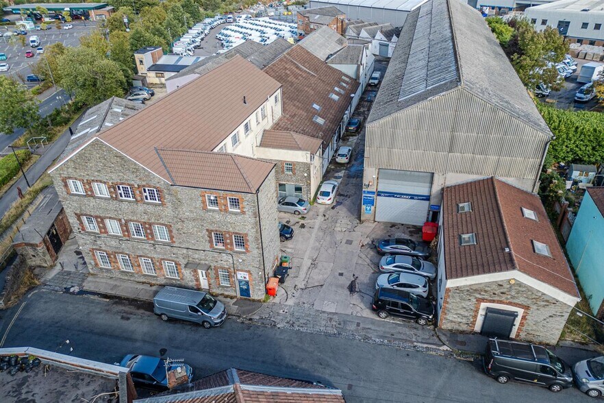Parnall Rd, Bristol à vendre - Photo du bâtiment - Image 2 de 5