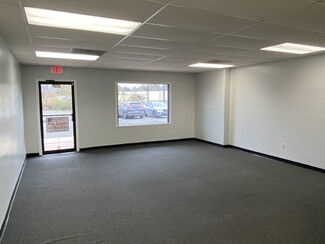 Plus de détails pour 95-127 Fenn Rd, Newington, CT - Bureau, Vente au détail à louer