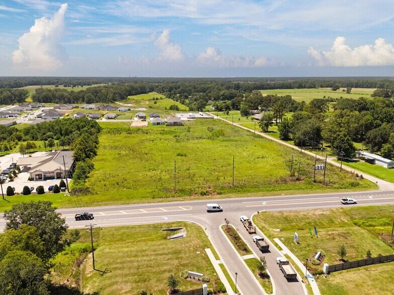 651 Zimmerman Rd, Zachary, LA à vendre - Photo du bâtiment - Image 2 de 5