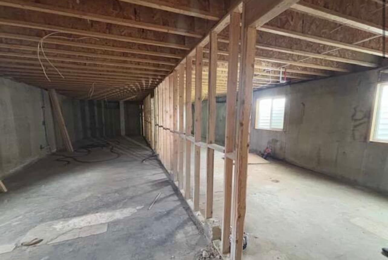 161 S Highway 89, North Salt Lake, UT for lease Building Photo- Image 1 of 2