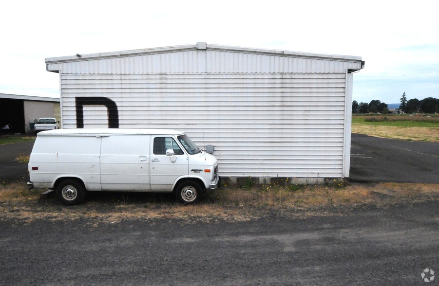 23215 Airport Rd, Aurora, OR for sale - Building Photo - Image 2 of 11