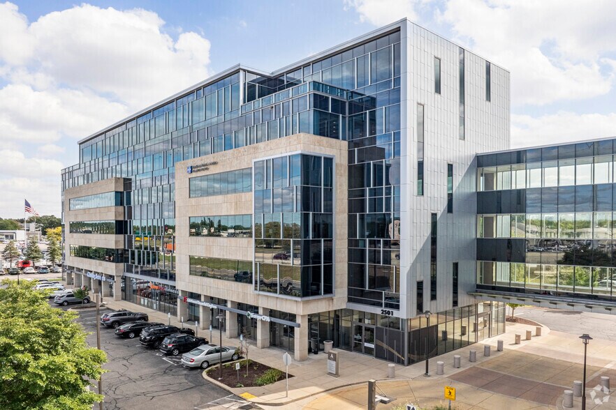 2601 W Beltline Hwy, Madison, WI à louer - Photo du bâtiment - Image 3 de 7