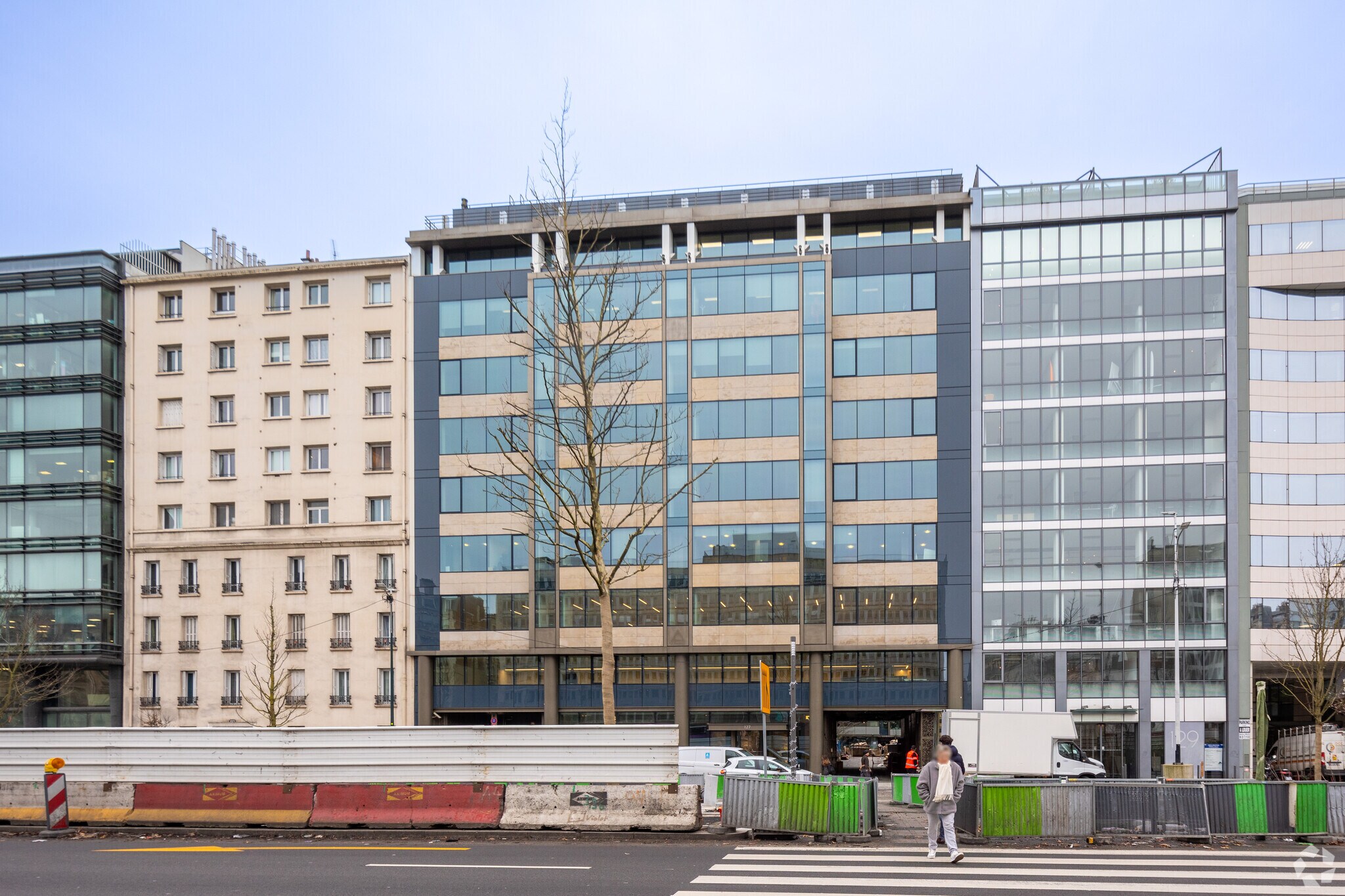 127 Avenue Charles De Gaulle, Neuilly-sur-Seine for lease Building Photo- Image 1 of 22
