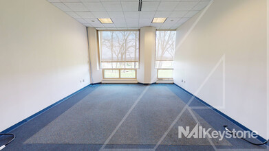 1 Meridian Blvd, Wyomissing, PA for lease Interior Photo- Image 2 of 13