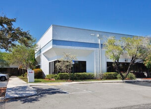 5001-5035 N Hiatus Rd, Sunrise, FL for lease Interior Photo- Image 1 of 12