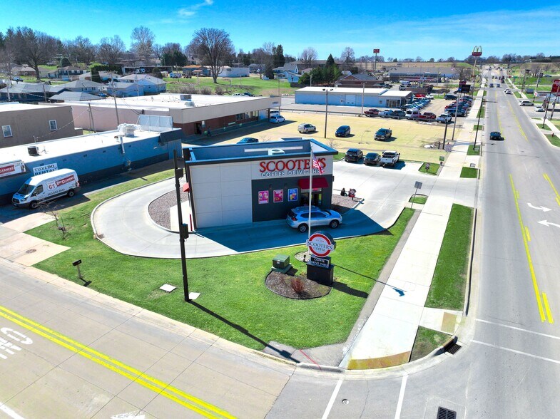 901 W Platt St, Maquoketa, IA à vendre - Photo du bâtiment - Image 3 de 13
