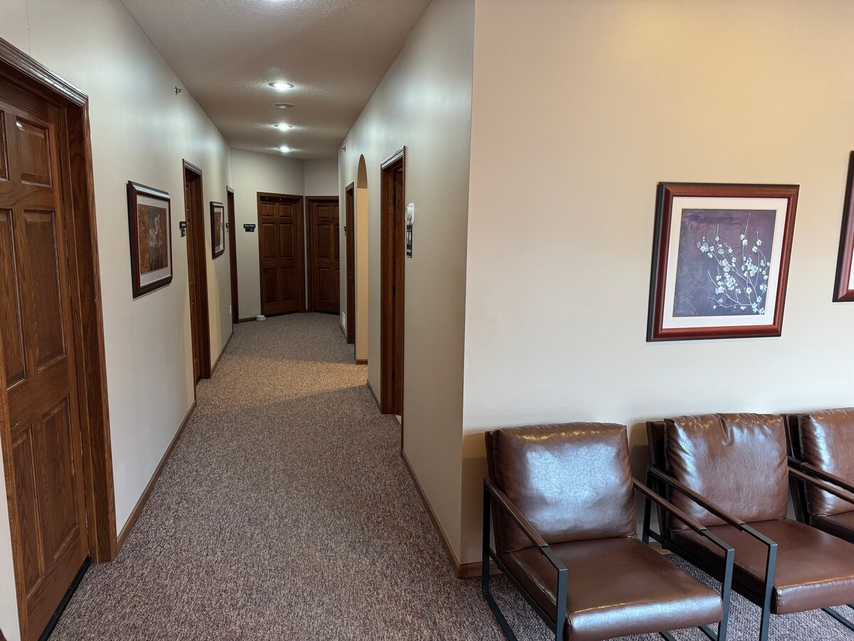 558-572 Bavaria Ln S, Chaska, MN 55318 - Unit 562 - - Interior Photo - Image 2 of 5
