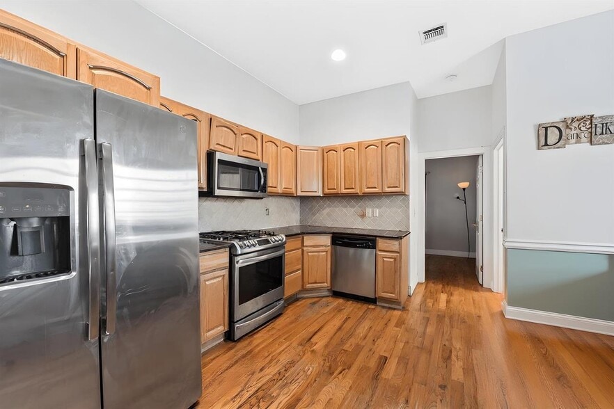 1303 Summit Ave, Union City, NJ for sale - Building Photo - Image 2 of 18