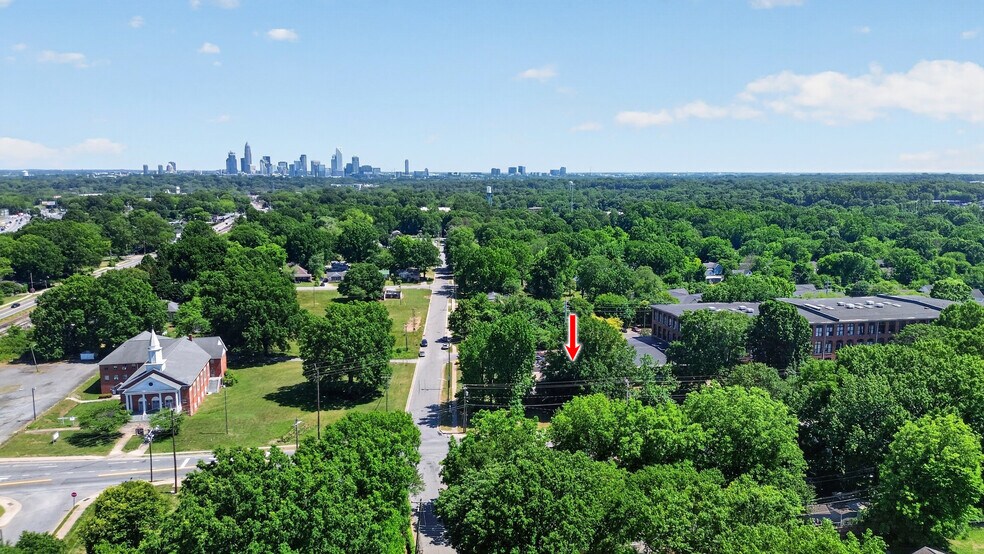 4145 Gossett ave, Charlotte, NC à vendre - Photo du bâtiment - Image 3 de 7