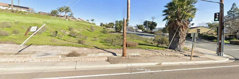 1307 W Main St, El Cajon, CA à vendre - Photo du bâtiment - Image 3 de 3